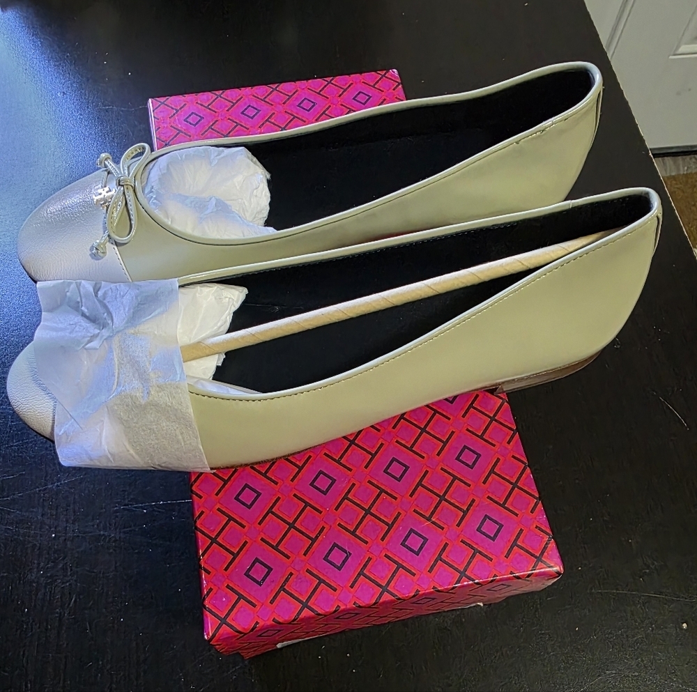 TORY BURCH Leather Cap Toe Ballet Flats Oyster/Silver Women's Various sizes